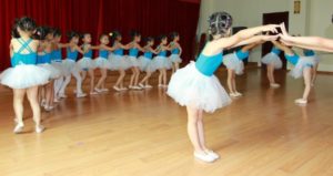 Thuê Chân váy múa bale cho bé - Váy múa cho bé tại Hà Nội