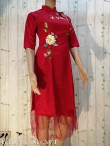 áo dài cách tân hoa đỏ ngày tết
