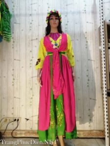 áo tứ thân truyền thống