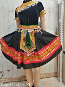 trang phục múa dân tộc mèo