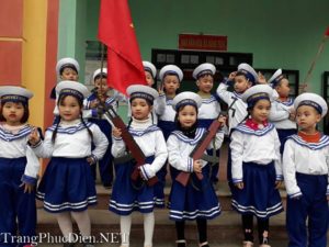 trang phục hải quân cho bé