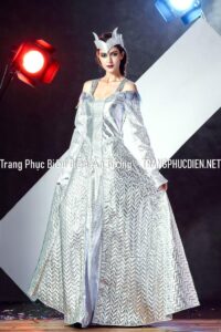trang phục hoàng hậu, nữ hoàng