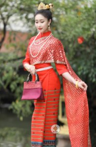 Cho thuê Trang Phục truyền thống cô gái Thái - Lào tại Hà Nội